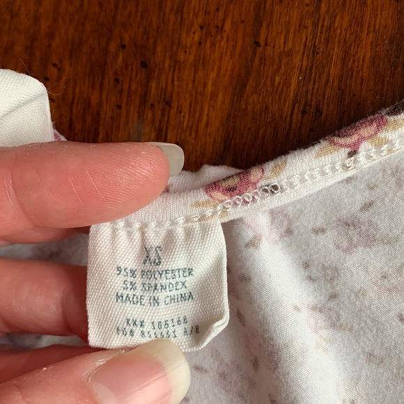 Women’s (juniors) Sky and Sparrow V-neck top size XS - Picture 8 of 12